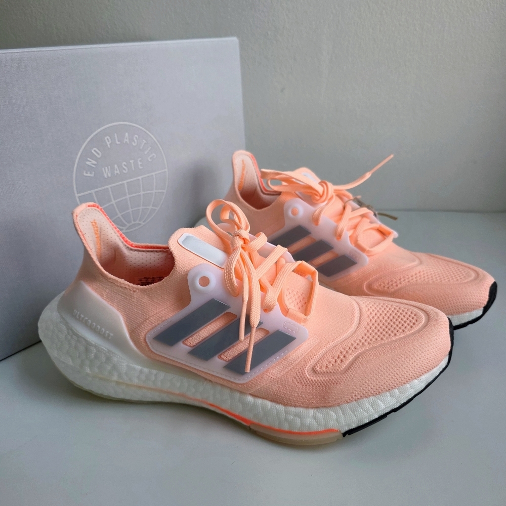 NEW Adidas Ultraboost 22 Clear Orange 7